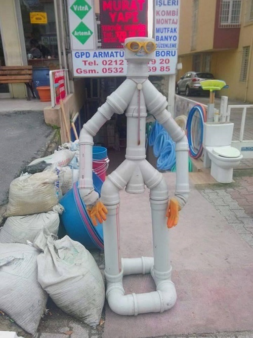 Acilen İşi Gücü Bırakıp Reklamcı Olması Gereken 9 Esnaf gerilla-robot