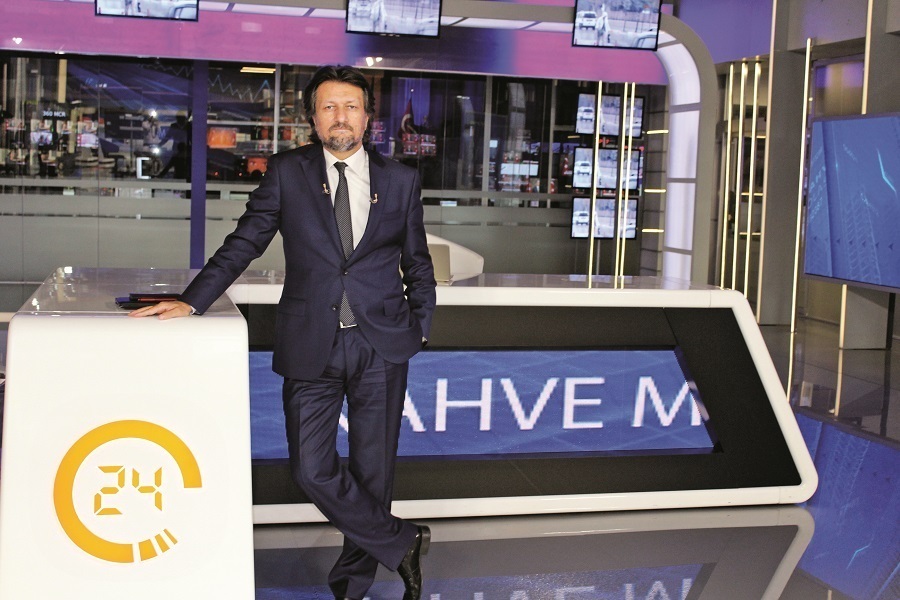 Reklamveren tek gecelik ilişki peşinde Sadi Özdemir