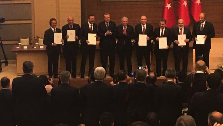 60 yıllık rüya gerçek oluyor: Yerli otomobil için ortak girişim grubu oluşturuldu 59fb0660c03c0e3d9074df65