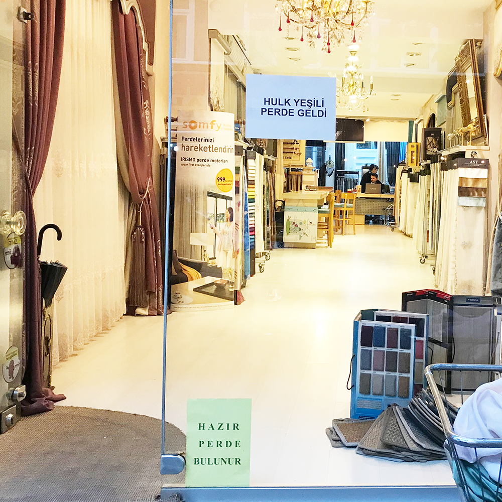 Yeni Thor filmi Eminönü esnafının diline düştü Perdeci