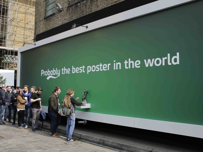Sıra dışı 17 açıkhava reklamı carlsberg