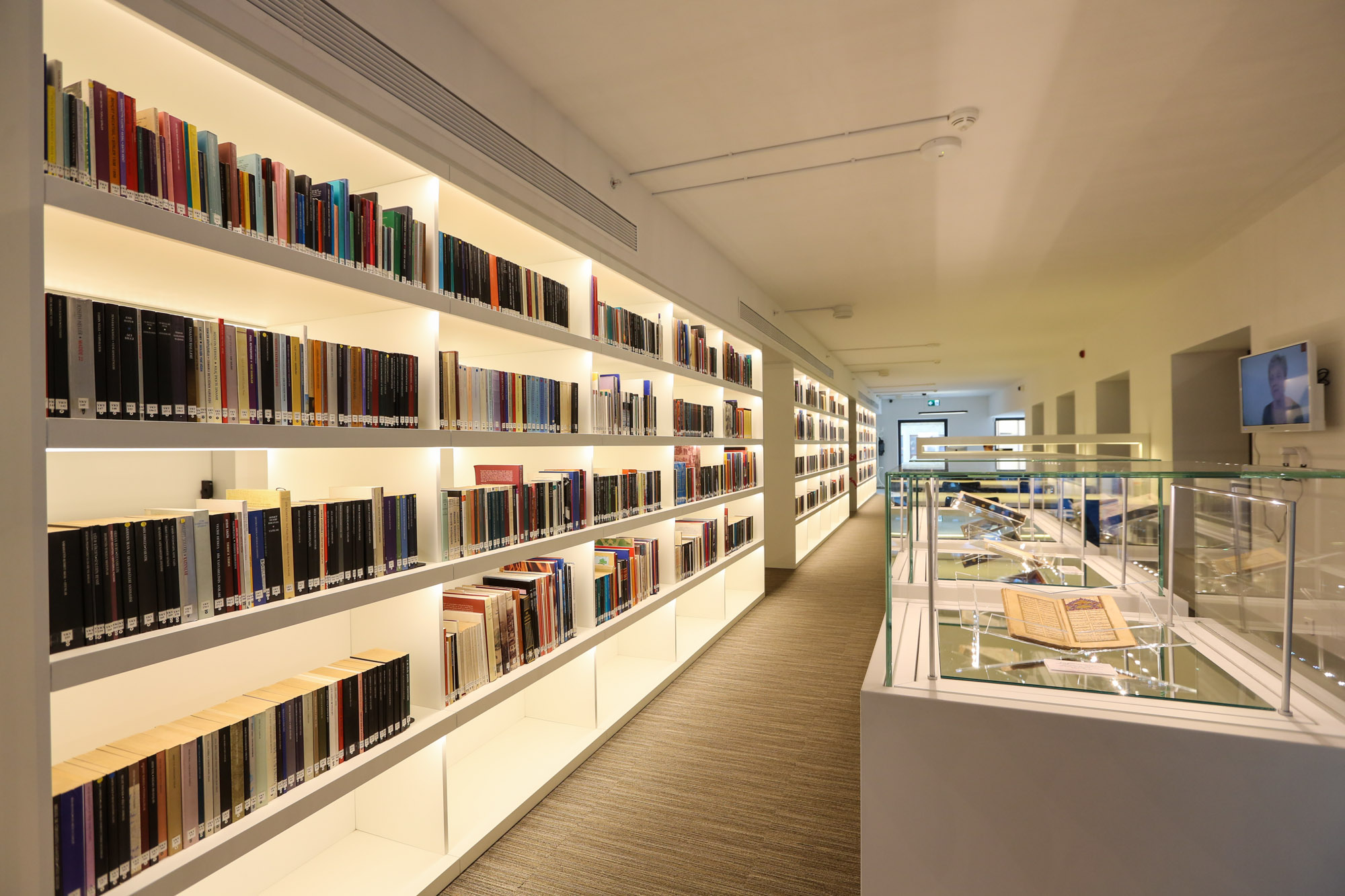 Kütüphane – Kozmik Işınlar Bölümü