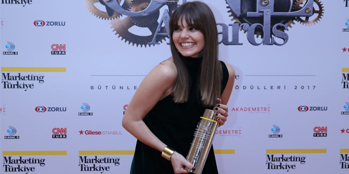 Yılın en iyi marka yüzü Aslı Enver aslı enver