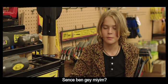 THY gey kelimesini "sapkın ve tuhaf" olarak mı çevirdi? demolotion gay
