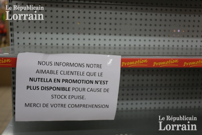 en-quelques-minutes-le-rayon-des-pots-de-la-celebre-marque-de-pate-a-tartiner-a-ete-litteralement-devalise-au-supermarche-intermarche-a-forbach-photo-marion-bour-1516898452