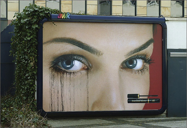 billboard-ads-max-factor-1