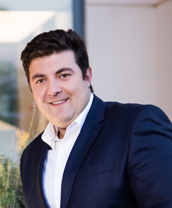 Rotana’nın yeni Genel Müdürü Hakan Bakır oldu 1525248032_H._Hakan_Bak__r