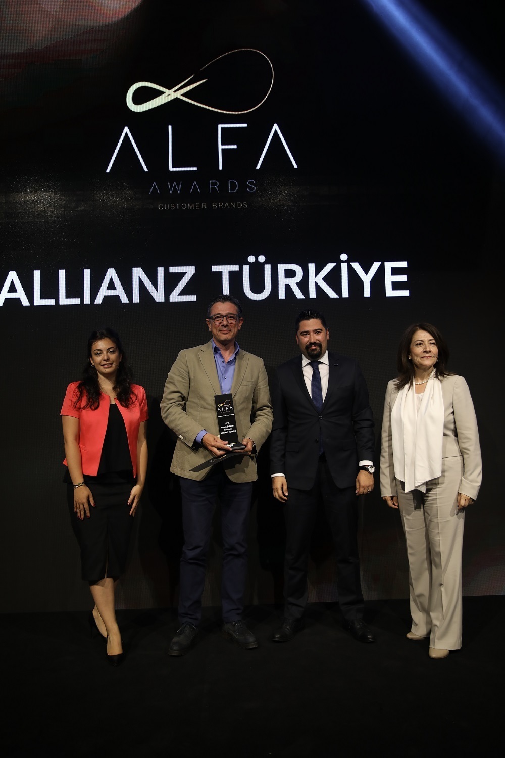 A.L.F.A. Awards Yılın “Customer Brand”lerini seçti allianz türkiye