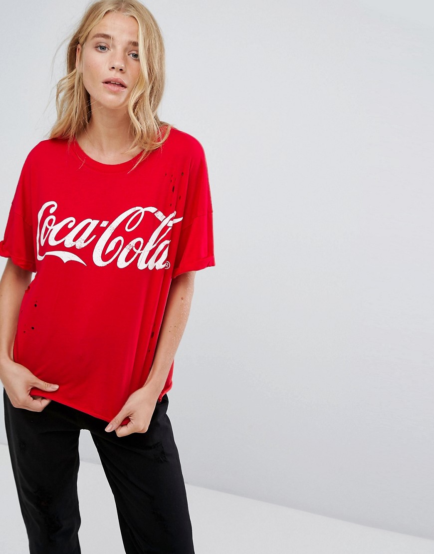 Tüketicisini billboard olarak kullanan markalar coca cola