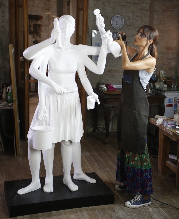 Cif ve Arzum Onan ev işlerinde eşitlik “Hepimizin Elinde” diyor 1539768991_Arzum_Onan