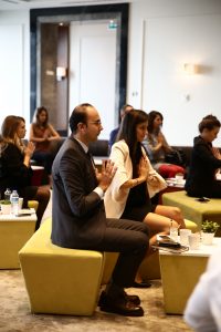 "Biz de o toplantılardan sıkıldık"