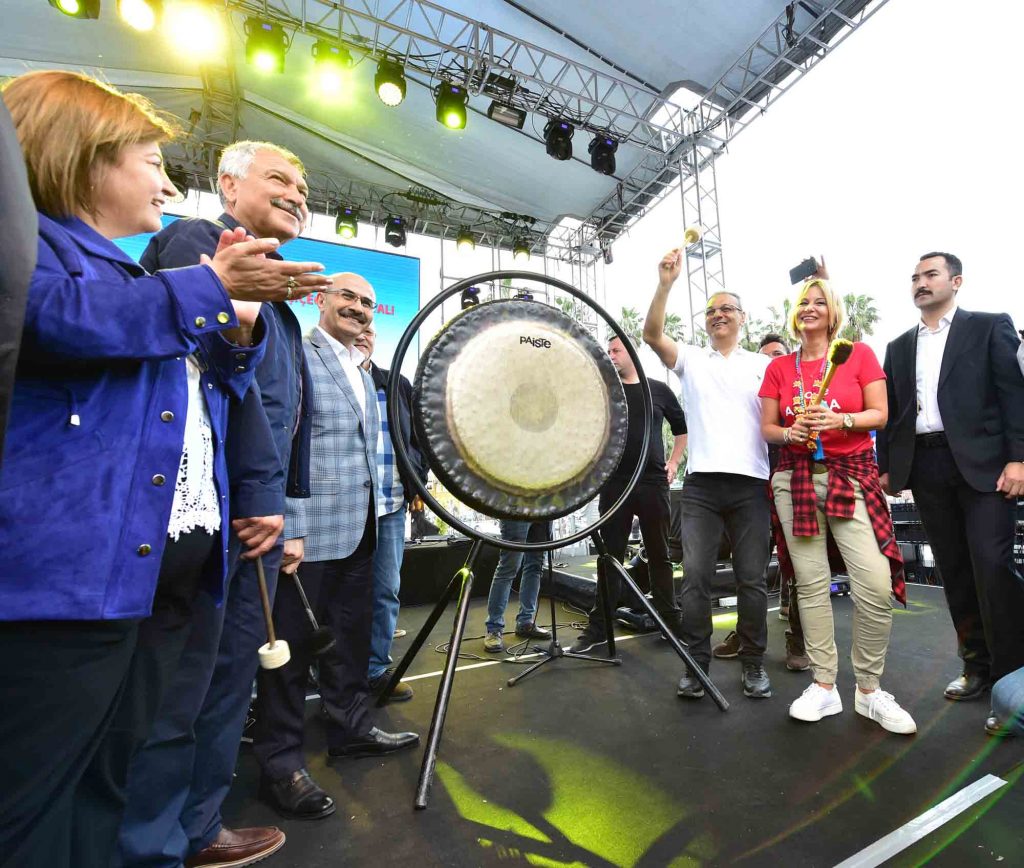 Nisan'ın adı Adana mı olsa ? Nisan'ın adı Adana mı olsa ?