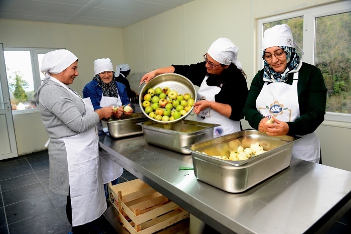 “ABC ile Yerli Yerinde” projesiyle kadınlar çalışacak, çürüyen “taflan” ekonomiye kazandırılacak