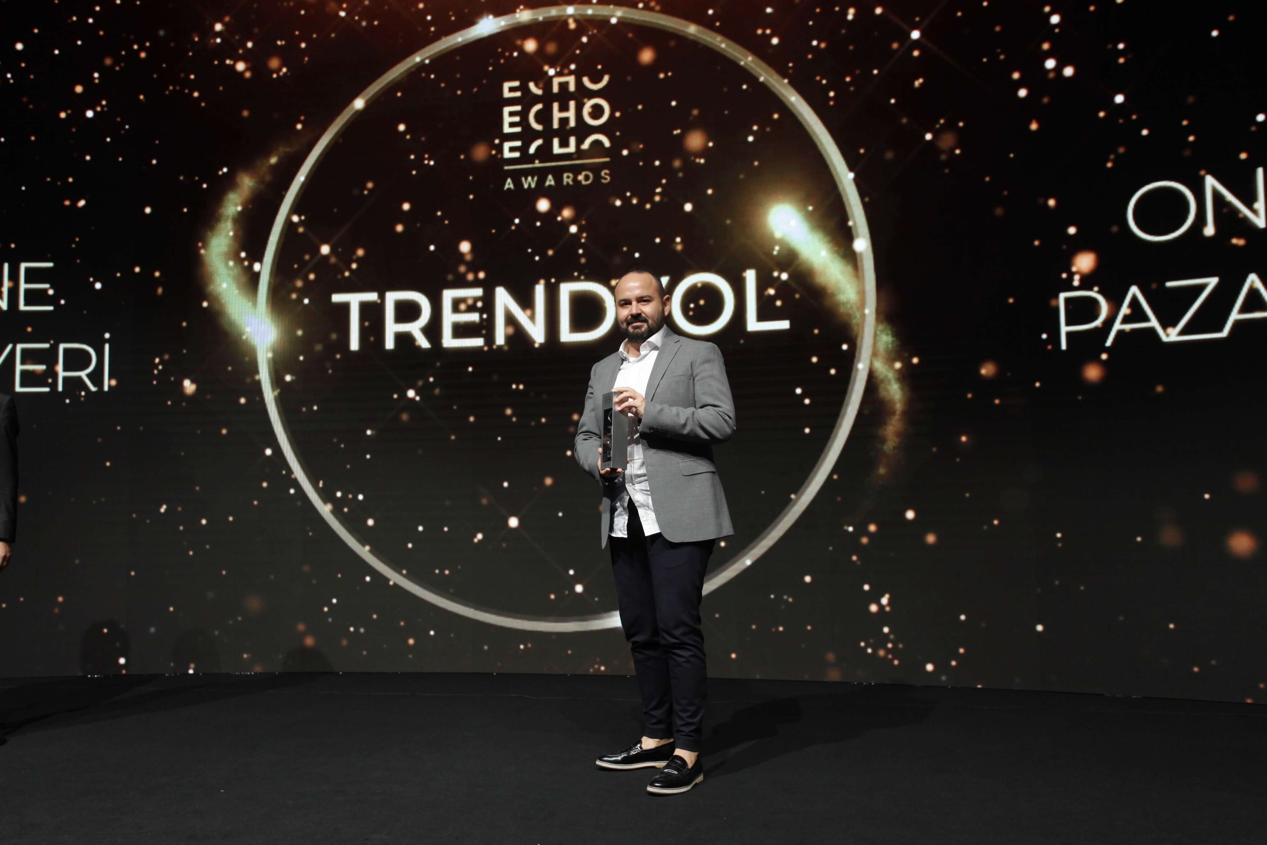 Türkiye'nin en büyük e-ticaret zirvesi ECHO Summit'te sektörün en iyileri ödüllerine kavuştu