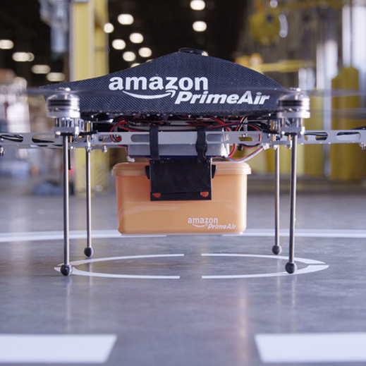 Amazon, drone'la teslimat denemelerine başladı Amazon, drone'la teslimat denemelerine başladı