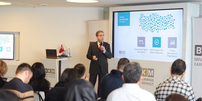 2016'da tüketici tasarrufa yöneldi, lüks tüketimi azalttı... 2016'da tüketici tasarrufa yöneldi, lüks tüketimi azalttı...