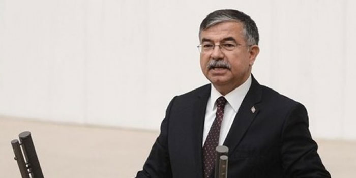 MEB Bakanı İsmet Yılmaz'dan iletişimcileri sevindiren açıklama MEB Bakanı İsmet Yılmaz'dan iletişimcileri sevindiren açıklama