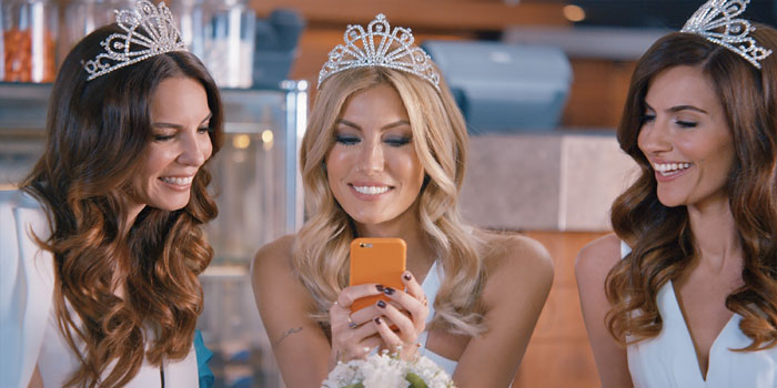 Üç Türkiye güzeli Enpara.com'da buluştu Üç Türkiye güzeli Enpara.com'da buluştu