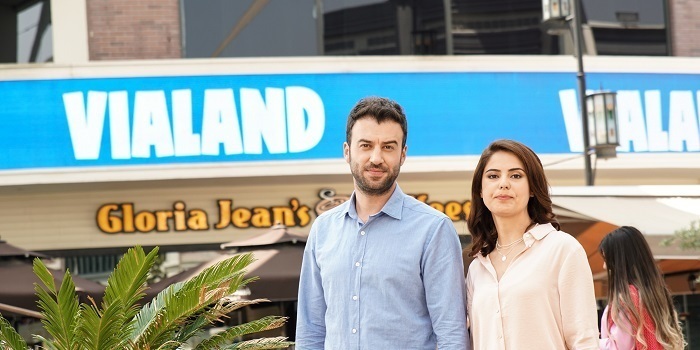 Vialand'den yeni reklam filmi "çifte eğlence"