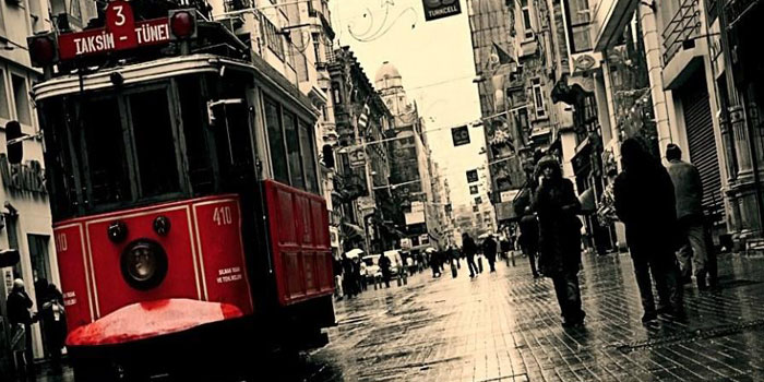 Beyoğlu gerçekten Özkük'ün anlattığı gibi mi? Beyoğlu gerçekten Özkük'ün anlattığı gibi mi?