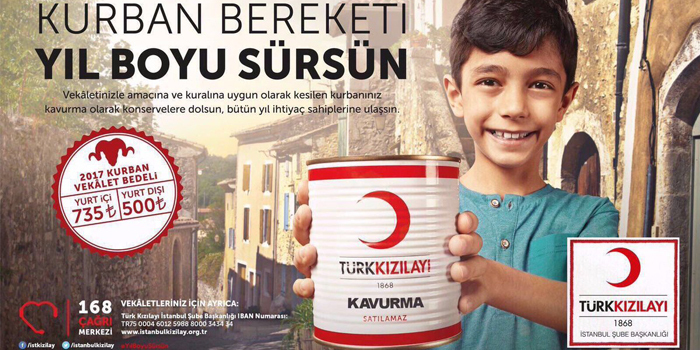 Onbinler Kızılay için elini kalbine koydu Onbinler Kızılay için elini kalbine koydu