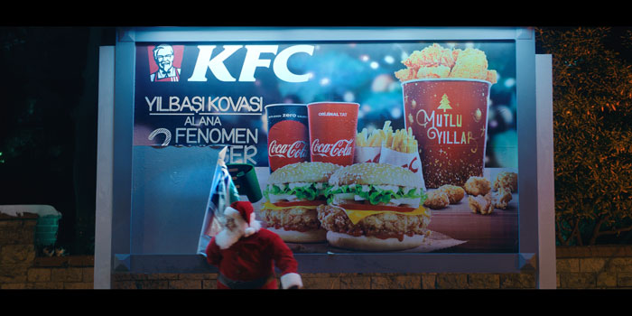 Noel Baba sokakları birbirine kattı Noel Baba sokakları birbirine kattı