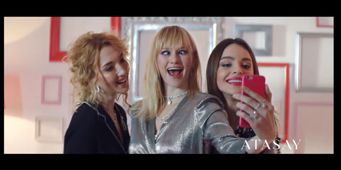 Atasay, yeni reklam filmiyle “Tak sana yakışanı!” diyor