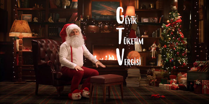 Noel Baba geyiği bırakıyor!