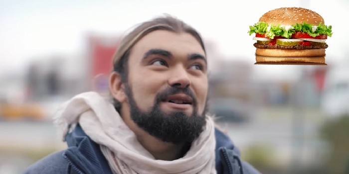 Burger King en sadık müşterisini krallar gibi ağırladı Burger King en sadık müşterisini krallar gibi ağırladı