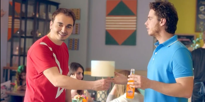 Uludağ İçecek yeni reklamıyla Coca-Cola'ya mı gönderme yapıyor? Uludağ İçecek yeni reklamıyla Coca-Cola'ya mı gönderme yapıyor?