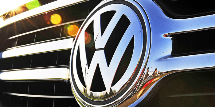 Volkswagen 70 yıllık logosunu değiştiriyor Volkswagen 70 yıllık logosunu değiştiriyor