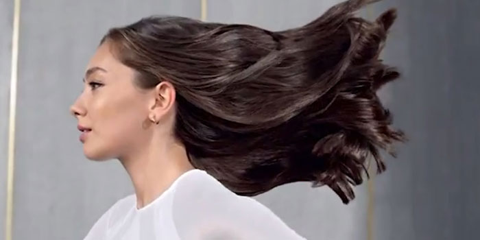 Neslihan Atagül Doğulu Pantene için kamera karşısında Neslihan Atagül Doğulu Pantene için kamera karşısında