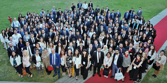 Geleceğin hukukçularından “tahkim” yarışı Geleceğin hukukçularından “tahkim” yarışı
