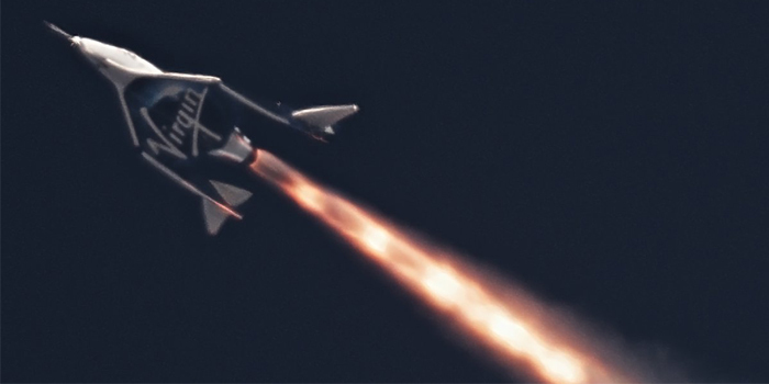 Milyarderlerin uzay yarışı kızışıyor: Virgin Galactic ilk süpersonik test uçuşunu gerçekleştirdi Milyarderlerin uzay yarışı kızışıyor: Virgin Galactic ilk süpersonik test uçuşunu gerçekleştirdi
