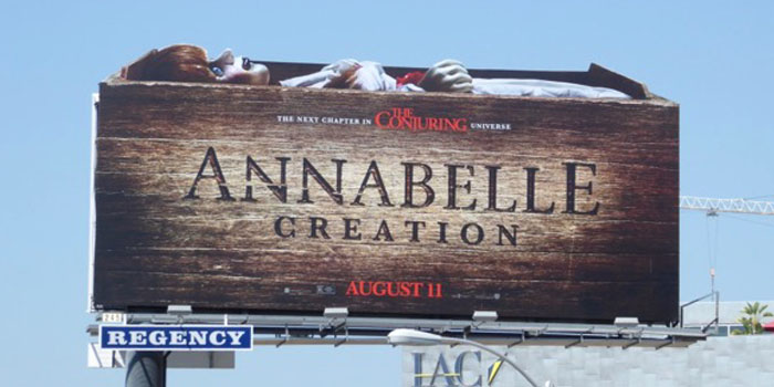 Son iki yılın yaratıcılıkta sınır tanımayan film ve dizi billboard'ları Son iki yılın yaratıcılıkta sınır tanımayan film ve dizi billboard'ları