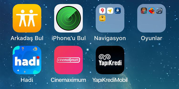 Yapı Kredi 10 Kasım için logosunu kararttı Yapı Kredi 10 Kasım için logosunu kararttı