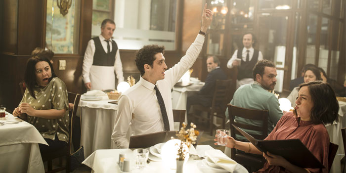Rexona ile beyaz giysilerdeki sarı lekelere son Rexona ile beyaz giysilerdeki sarı lekelere son