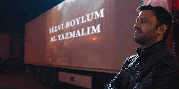 BMC TUĞRA reklamının başrolünde "Selvi Boylum Al Yazmalım" var BMC TUĞRA reklamının başrolünde "Selvi Boylum Al Yazmalım" var