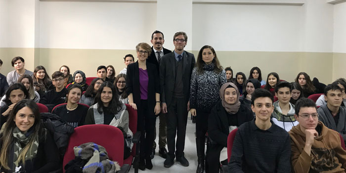 Genç iletişimcilere altın tavsiyeler Genç iletişimcilere altın tavsiyeler