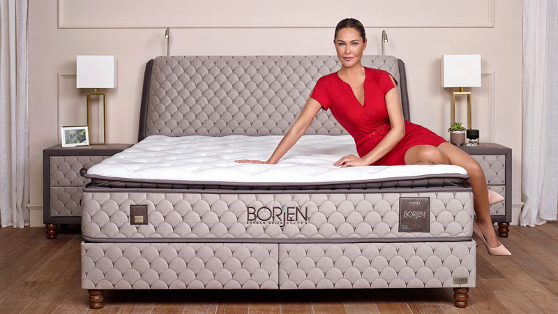 Bambi “bor”lu yatağını Hülya Avşar ile tanıttı