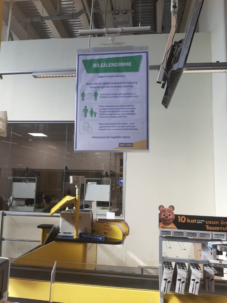 Metro Türkiye'nin tüm mağazalarında sosyal mesafe önlemleri başlatıldı