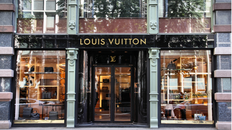 Louis Vuitton parfüm yerine el dezenfektanı üretmeye karar verdi Louis Vuitton parfüm yerine el dezenfektanı üretmeye karar verdi