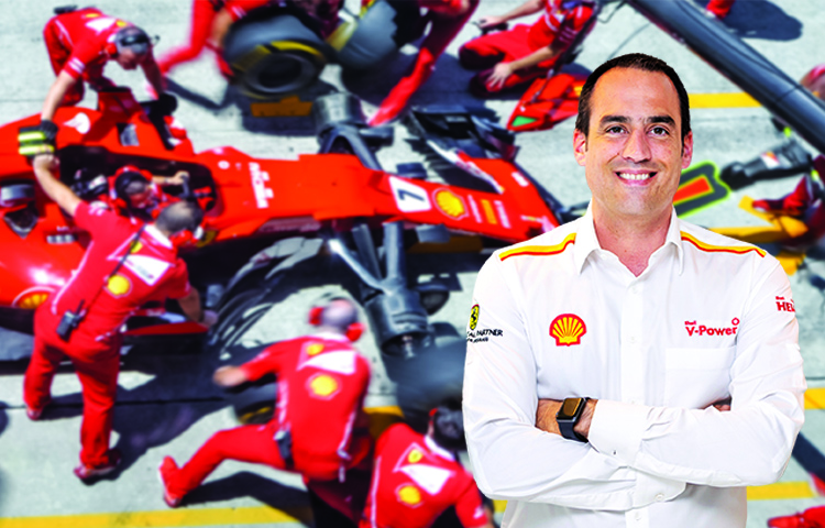 Shell & Turcas CEO'su Emre Turanlı: "Liderlik önemli ama şefkatli lider olmak günümüzde daha da önemli" Shell & Turcas CEO'su Emre Turanlı: "Liderlik önemli ama şefkatli lider olmak günümüzde daha da önemli"