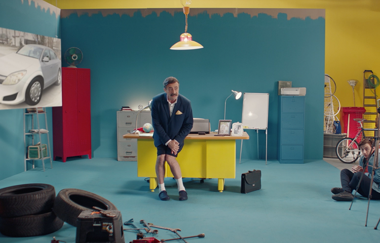 İki farklı aracın birleştirildiği “fake” bir ilan hikayesi