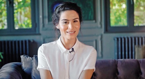 Yapı Kredi tüketim çılgınlığına karşı "sadeleş" diyor! Yapı Kredi tüketim çılgınlığına karşı "sadeleş" diyor!