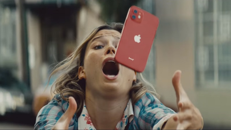 iPhone12 reklamında korku dolu anlar! iPhone12 reklamında korku dolu anlar!
