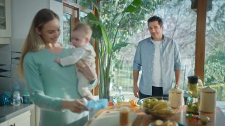 Mert Fırat hayata dokunuyor!