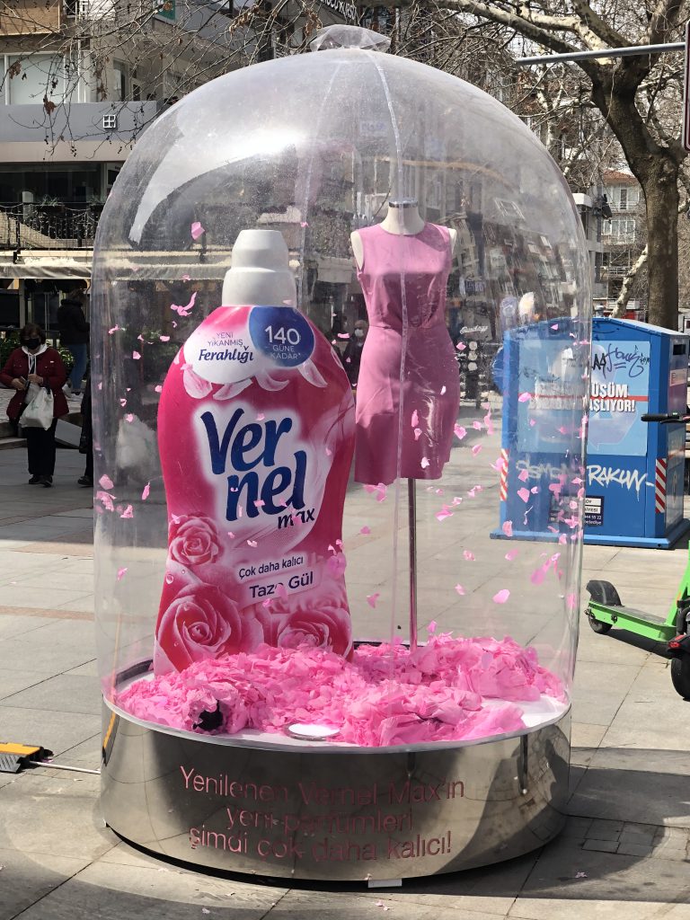 Vernel'le İstanbul sokaklarına bahar geldi