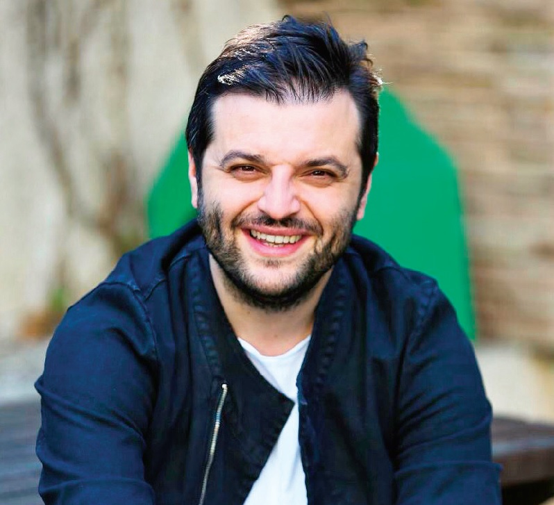 Yalan gazetesi yok satıyor