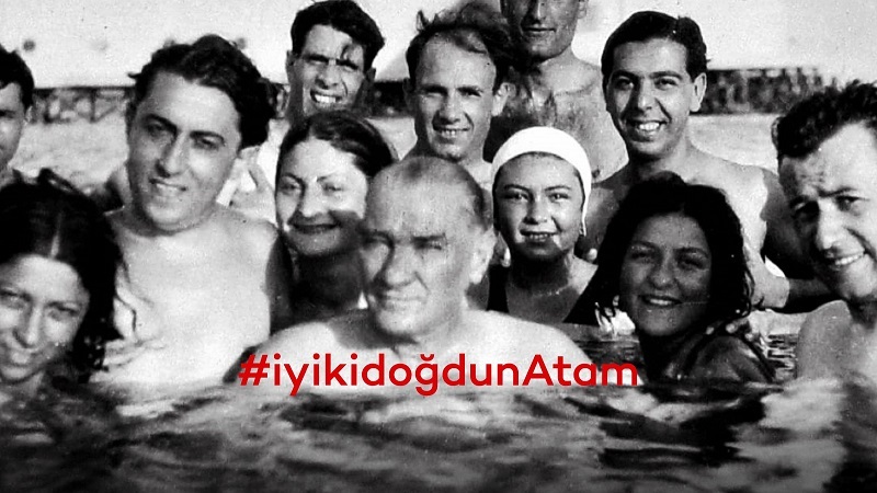 “İyi ki doğdun Atam”
